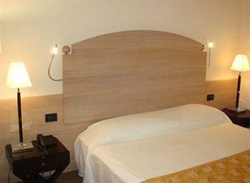 Palazzo Foti Hotel Crotone Zewnętrze zdjęcie