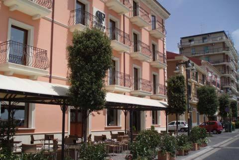 Palazzo Foti Hotel Crotone Zewnętrze zdjęcie